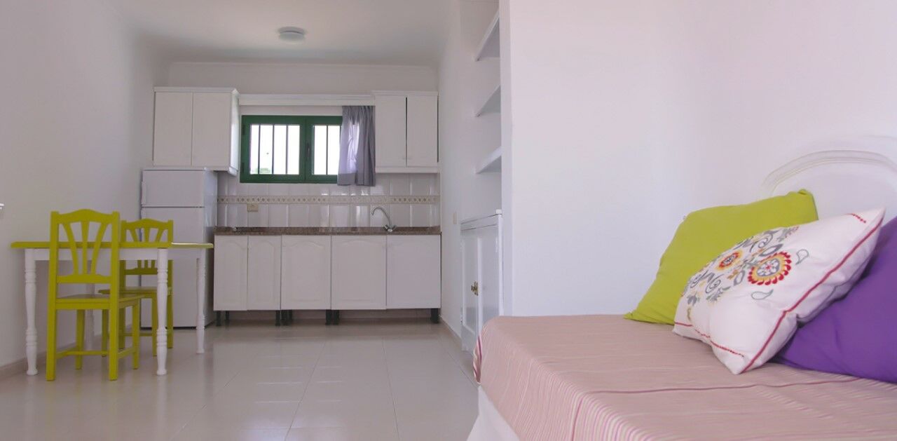Apartment Flamboyant Adults Only